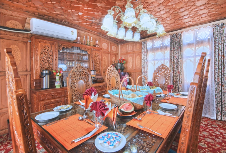 Luxury Suite Room