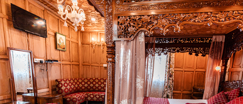 Srinagar houseboat rates