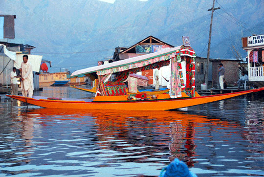 Topmost Holiday Activities: Shikara Rides