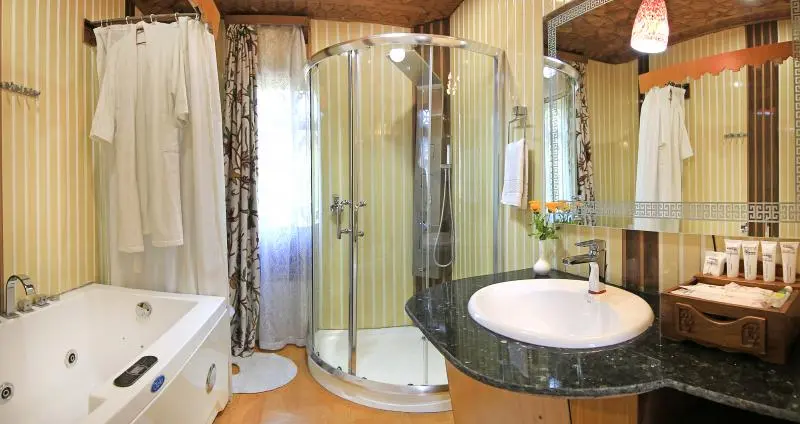 Stay for 04 nights & Pay for 03 nights
